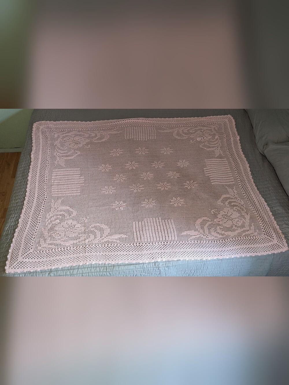 Strawberry Ice Cream Colored Pink Vintage Hand Crochet Tabelcloth 41.5"x52.5"